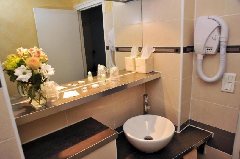 Hotel Gambetta Lons-le-Saunier Luaran gambar