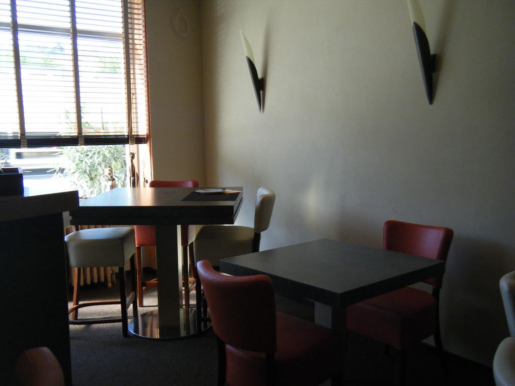 Hotel Gambetta Lons-le-Saunier Luaran gambar